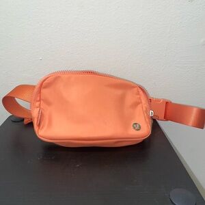 NWOT Lululemon Belt Bag